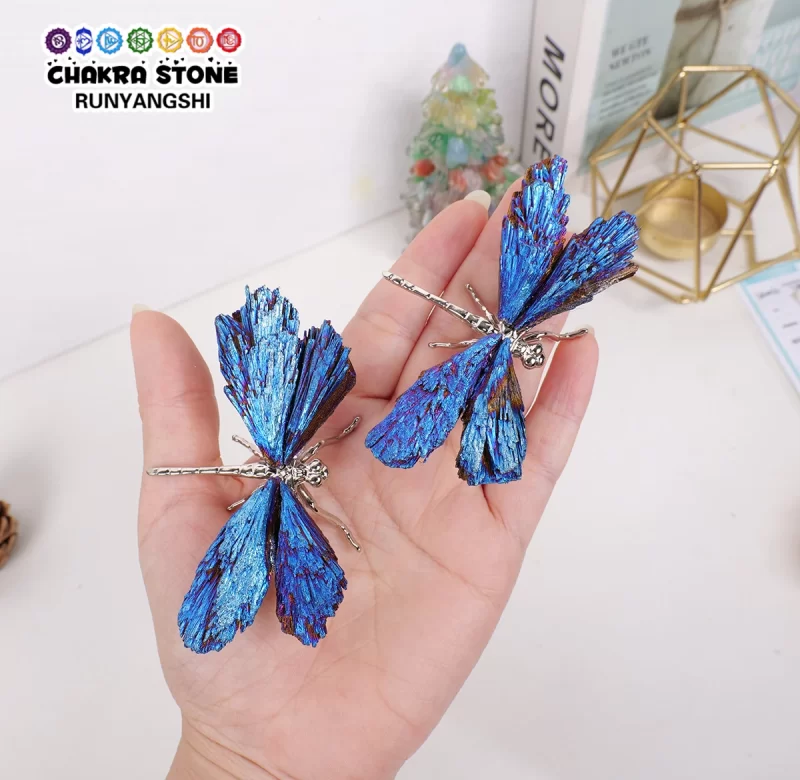 Motýl z modrého turmalínu | drahokam přívěsek | šperk ruční výroba