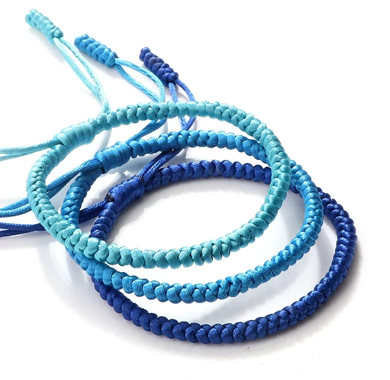 Modrý náramek štěstí | tibetský náramek, ručně pletený náramek