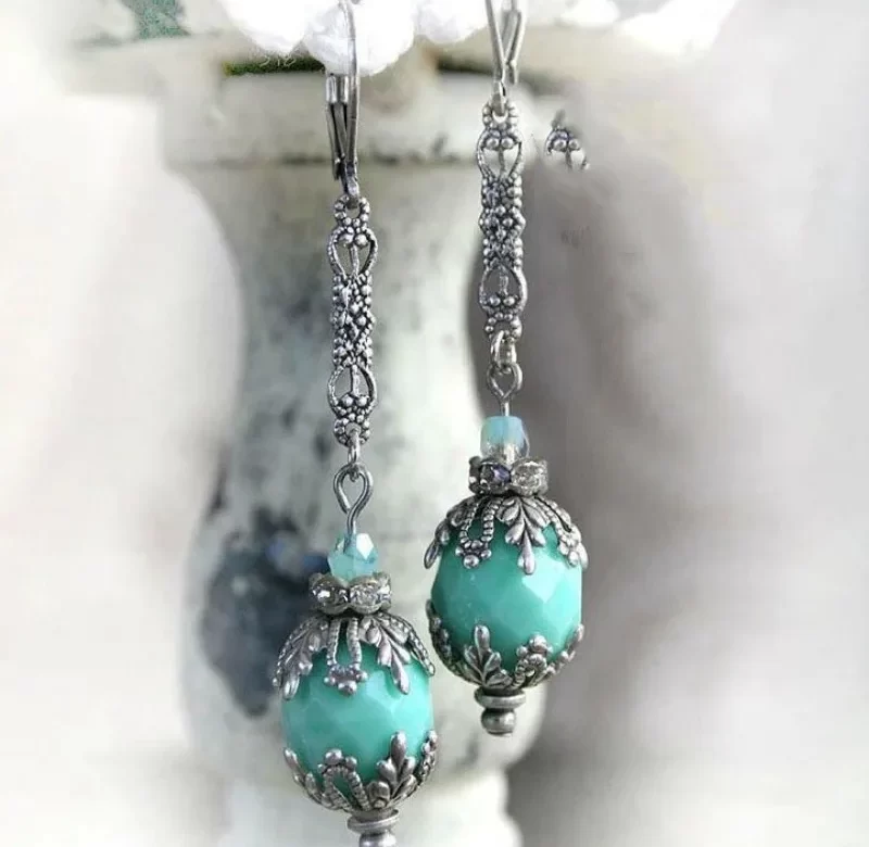 Kulaté visací náušnice se zelenými kameny | dámské šperky 2 ks