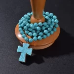 modrý tyrkysový náhrdelník s velkým přívěskem | růženec na meditaci, šperk s korálky