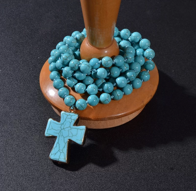modrý tyrkysový náhrdelník s velkým přívěskem | růženec na meditaci, šperk s korálky