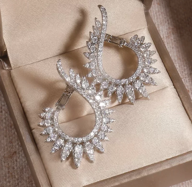 Luxusní náušnice se zirkony | Elegantní šperky pro ženy