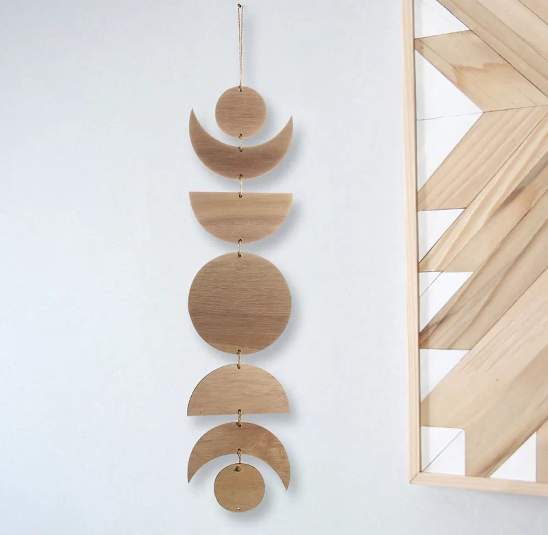 Dřevěná závěsná dekorace měsíční fáze | dřevěná ozdoba