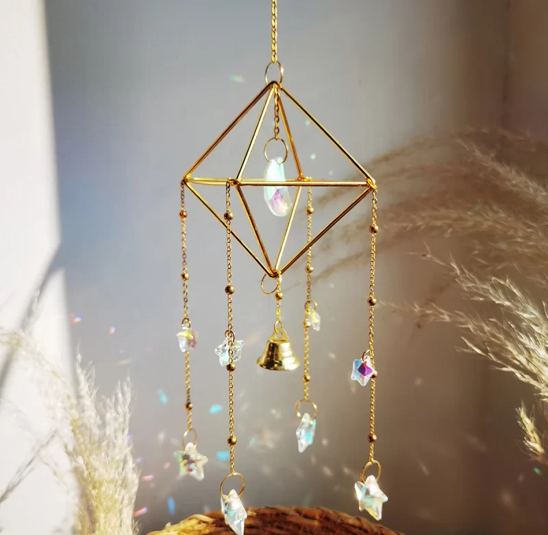 Závěsná hvězdná dekorace s duhovými odlesky | zahradní zvonkohra, sluneční lapač