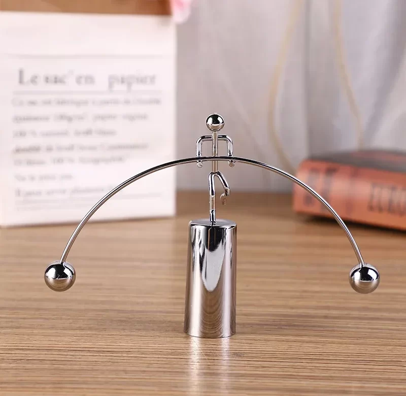 Newtonovo kyvadlo perpetuum mobile | moderní dekorace