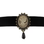 Gothic retro černý sametový choker s přívěskem | dámský šperk