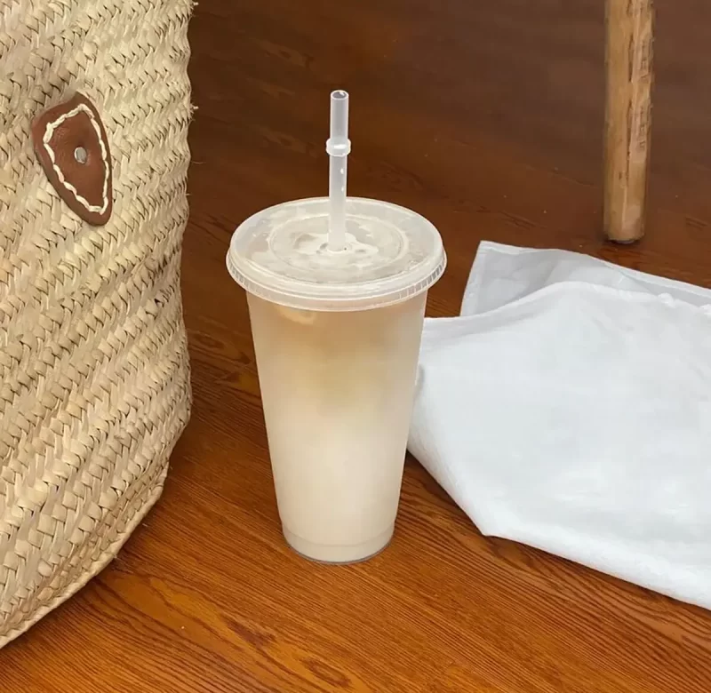 Plastový kelímek s brčkem na pití 500ml/ 700ml | plastový pohárek, plastová sklenice