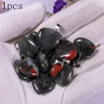 Přírodní krvavý kámen