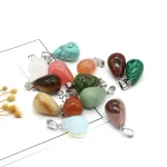 Přívěsek tvar kapka | minerální kámen, přírodní krystal 1 ks