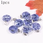 Přírodní modrá bílá