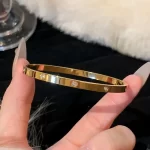Deset diamantů