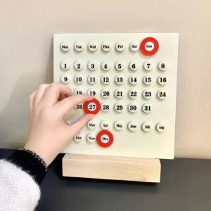 Dřevěný montessori stolní kalendář pro každý den | dřevěné výukové pomůcky