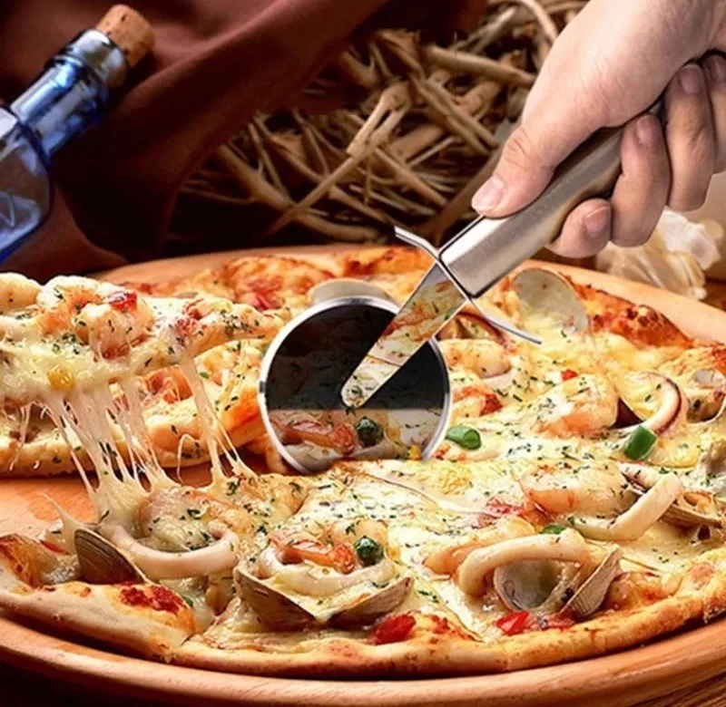 Kolečko na pizzu a dort z nerez oceli 6,5 cm | pizza kráječ, kuchyňské kolečko