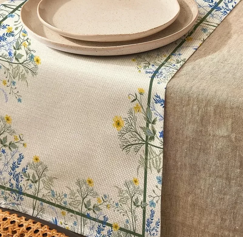 Běhoun s květinami na stůl pro boho dekorace | ubrus, běhoun na stůl