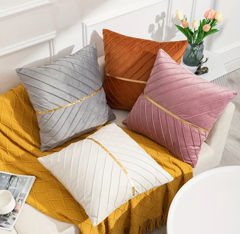 Sametový povlak na polštář se zlatým pruhem pro luxusní dekoraci | povlak polštář, dekorativní polštář