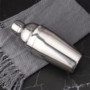 Nerezový koktejlový shaker pro přípravu martini nápojů | koktejlový shaker, barové doplňky