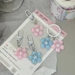 Romantický přívěsek sakura pro klíče a kabelky | přívěsek na klíče, sakura klíčenka