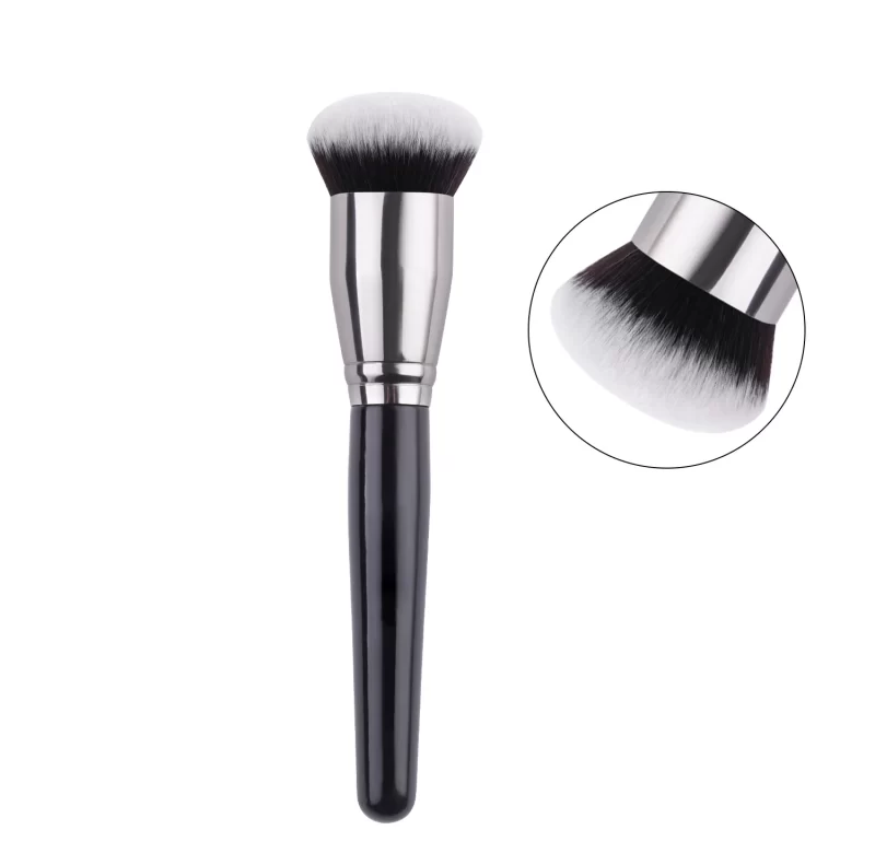 Černý štětec na make up s hustými syntetickými štětinami | štětec, kosmetická pomůcka