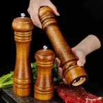 Ruční dřevěný mlýnek na koření a pepř z dubu | mlýnek, kořenící doplněk