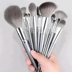 Stříbrná sada štětců pro dokonalý makeup | sada štětců, kosmetické štětce