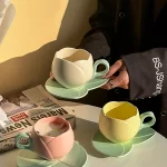 Roztomilý květinový šálek s talířkem | dekorativní šálky, sada šálků
