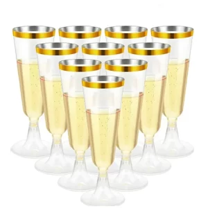 Plastové party skleničky na šampaňské přípitek | plastové skleničky, party skleničky