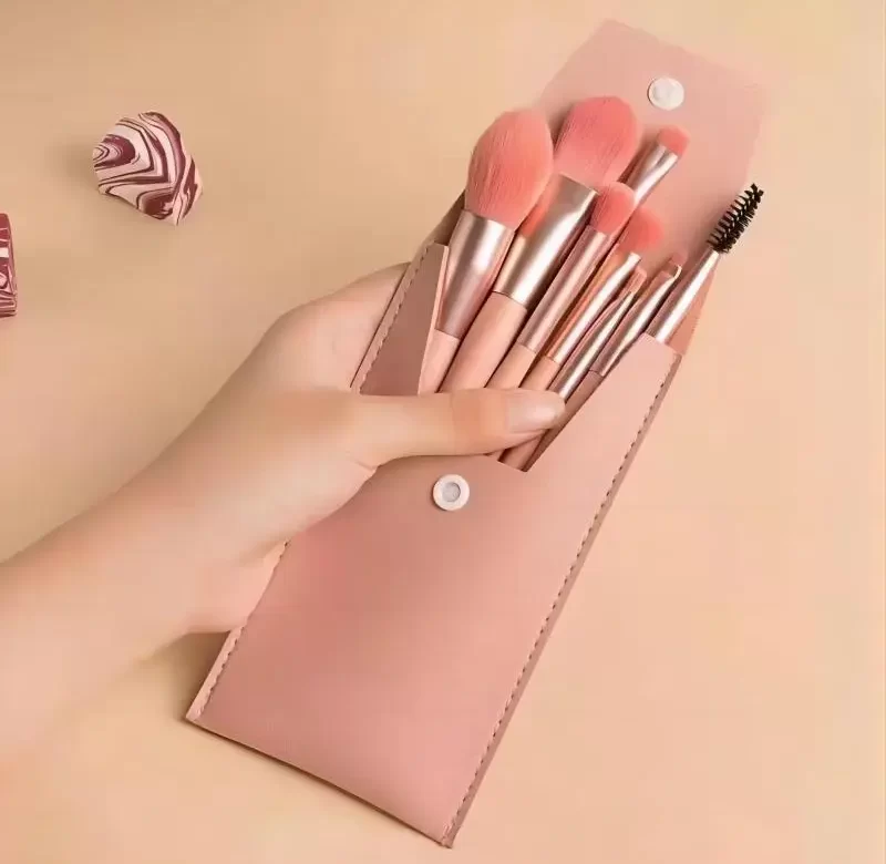 Sada štětců na líčení pro perfektní make-up kdekoliv | kosmetické štětce, sada štětců