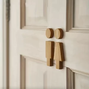 Dřevěná toaletní cedulka pro koupelnu | koupelnová dekorace, označení toalety