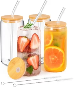 Skleněný hrnek na milkshake s víčkem a brčkem 550 ml | sklenice, hrnek