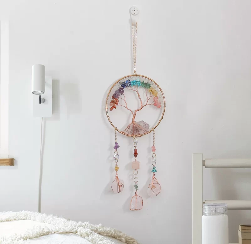 Lapač snů z krystalů a motivem stromu života | závěsná dekorace, okenní dekorace