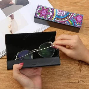 Diamantový box na brýle s malováním | pouzdro