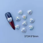 20 ks bílých srdíček