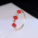 Elegantní nastavitelný jahodový prstýnek s krystaly | dámský prsten, svatební šperk