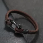 Hnědý