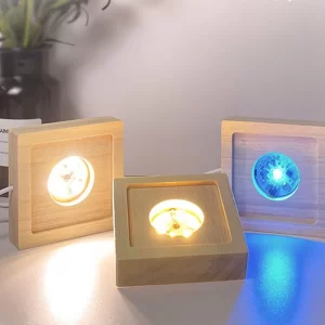 Stojan na lampu s dřevěným podstavcem a USB napájením | držák světla 1 ks