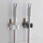 Praktický nástěnný držák na mopy | držák, organizér