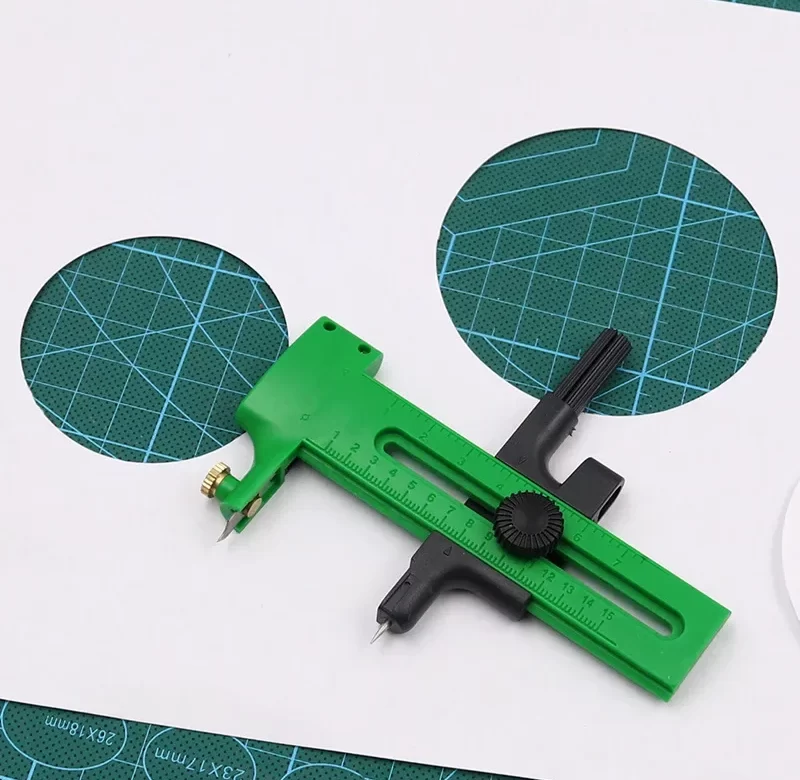 Nastavitelný kruhový řezák pro přesné výřezy | kruhový řezák, řezací kružítko