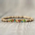 Barevný dřevěný náramek se srdcem | unisex náramek, přírodní šperk