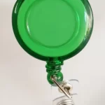 Jasně tmavě zelená