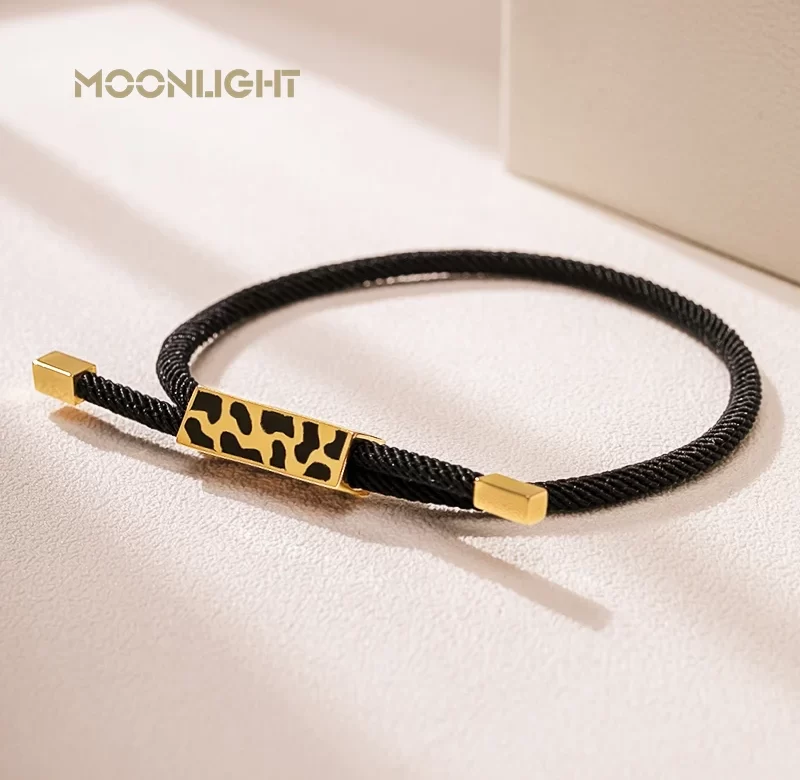 Černý leopardí náramek s nastavitelným páskem | dámský náramek, módní doplněk