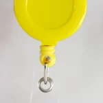 Čistá žlutá barva