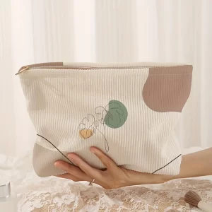 Minimalistická taštička se vzorem Morandi | kosmetická taštička, makeup organizér