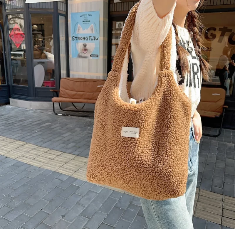 Plyšová oboustranná taška na rameno | dámská kabelka, zimní taška