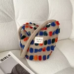 Barevná plyšová taška