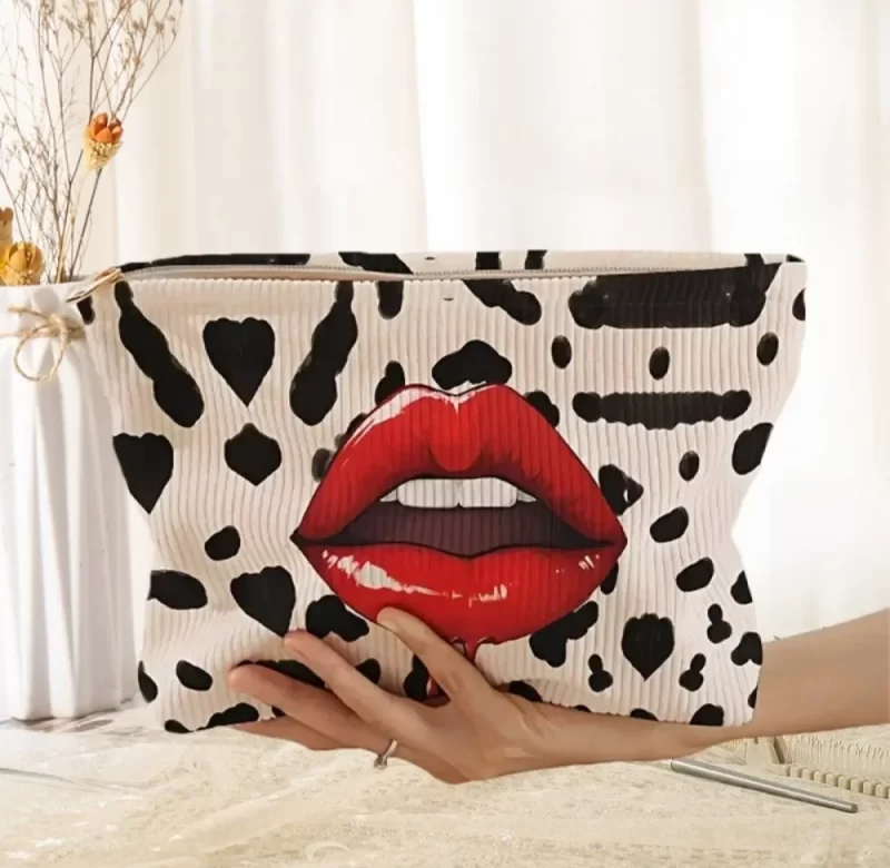 Kosmetická taška s potiskem rtů a zvířecím motivem | kosmetická taška, makeup organizér