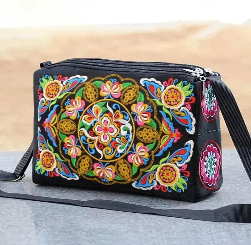 Dámská vyšívaná crossbody kabelka květiny | kabelka, taška přes rameno