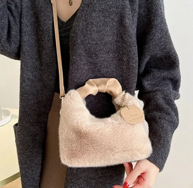 Zimní chlupatá crossbody kabelka s kožešinou | dámská kabelka, módní taška