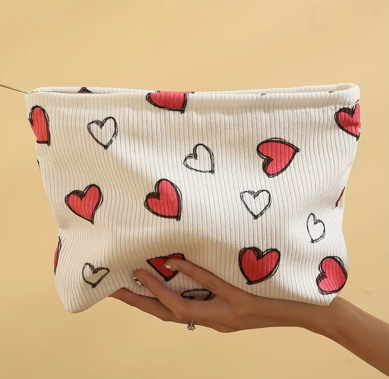 Minimalistická srdíčková taštička na zip | kosmetická taštička, makeup organizér