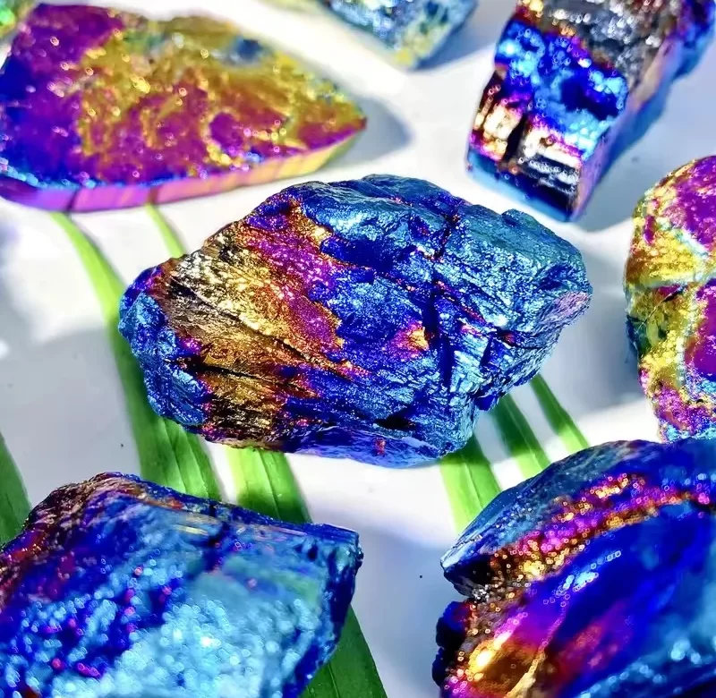 Přírodní surový krystal barevný kámen | krystal šperk