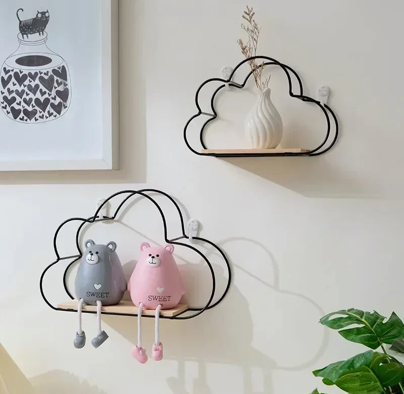 Nástěnná dřevěná polička nordic styl | dekorace